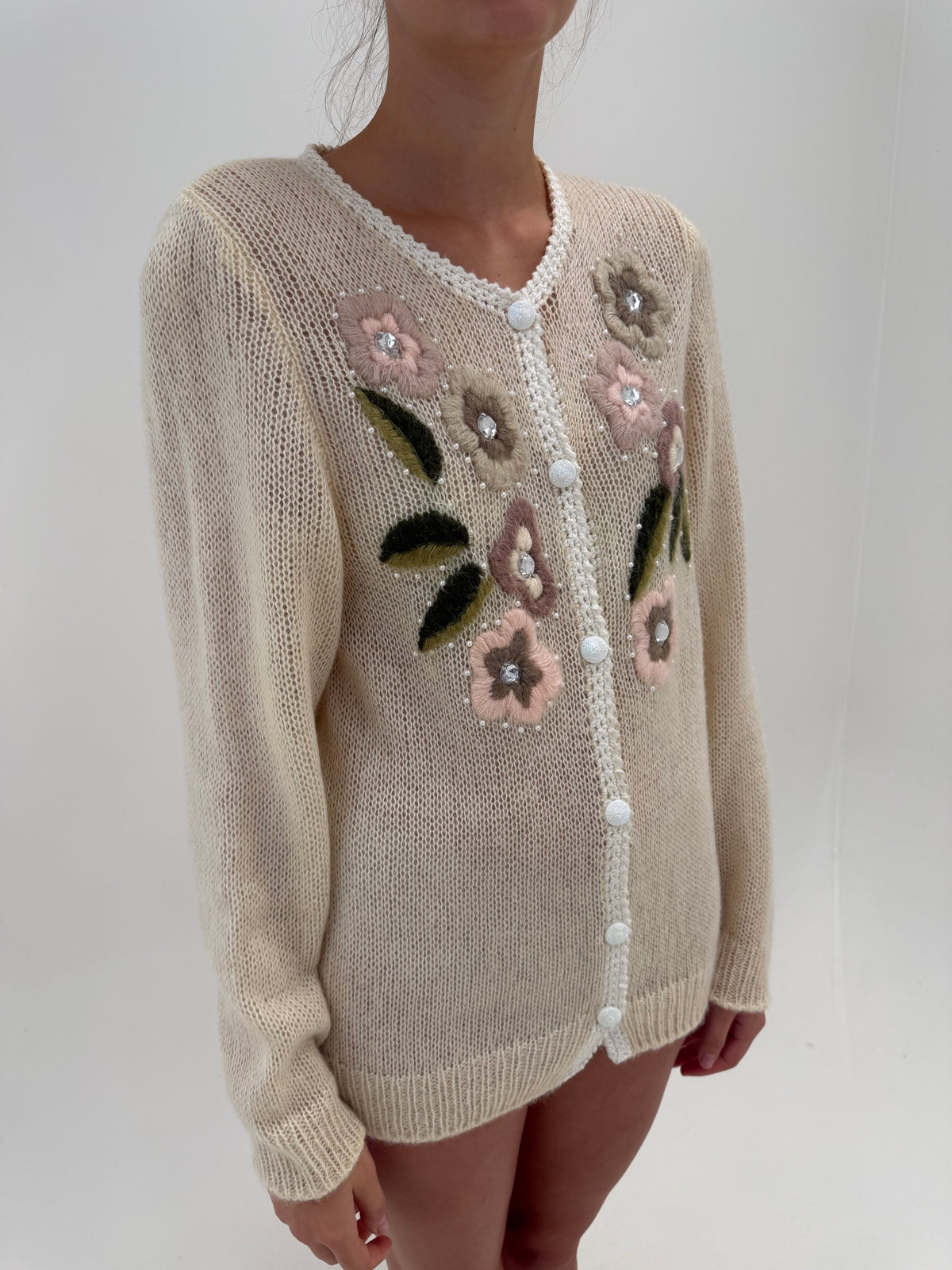 Cardigan vintage bijuterie cu broderie manuală și aplicații din super kid mohair