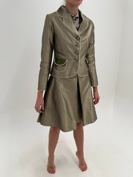 Costum din țesătură groasă de mătase naturală perlata Sage green