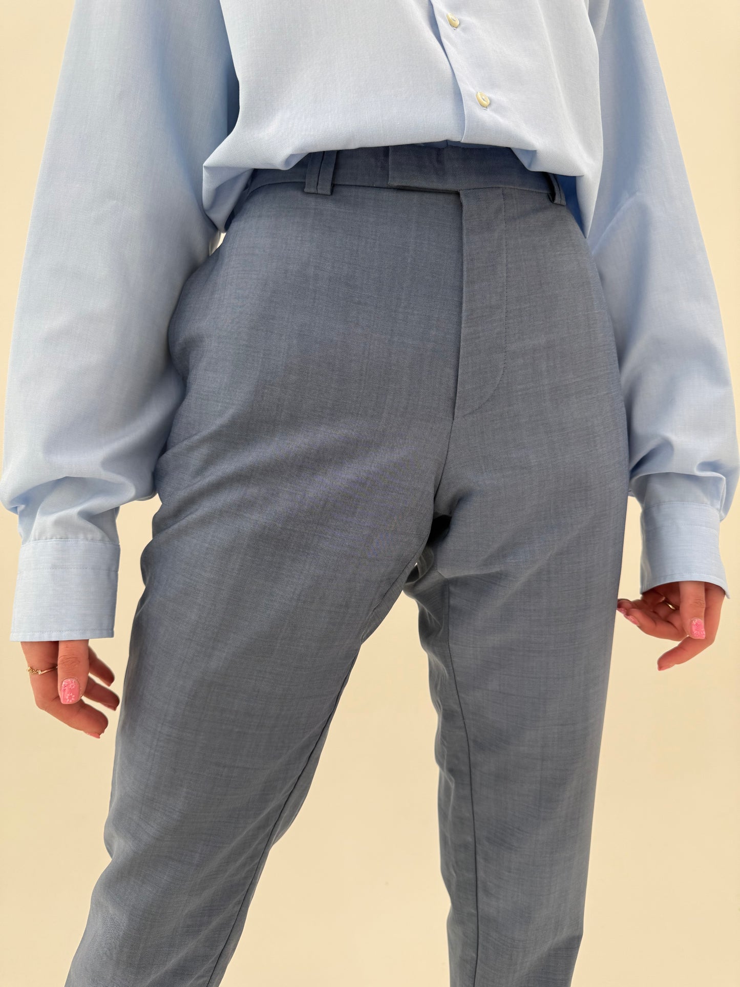 Costum baby blue Hugo Boss din stofita de primăvară vară