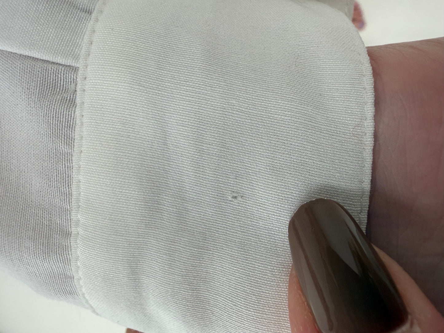 Cămașă elegantă în croi ușor cambrat cu aplicație din dantelă macrame