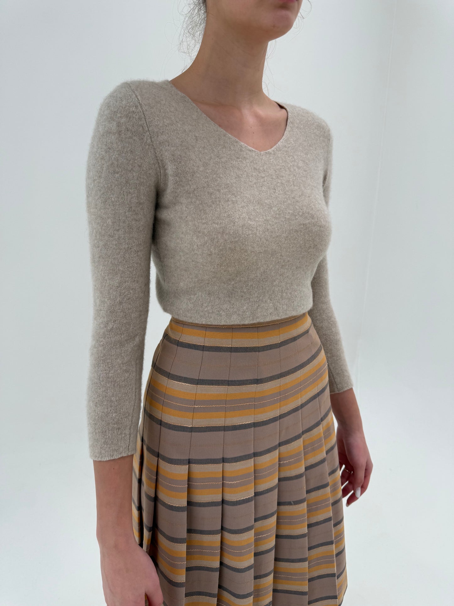 Pulover din cașmir nude high end italian cambrat petite