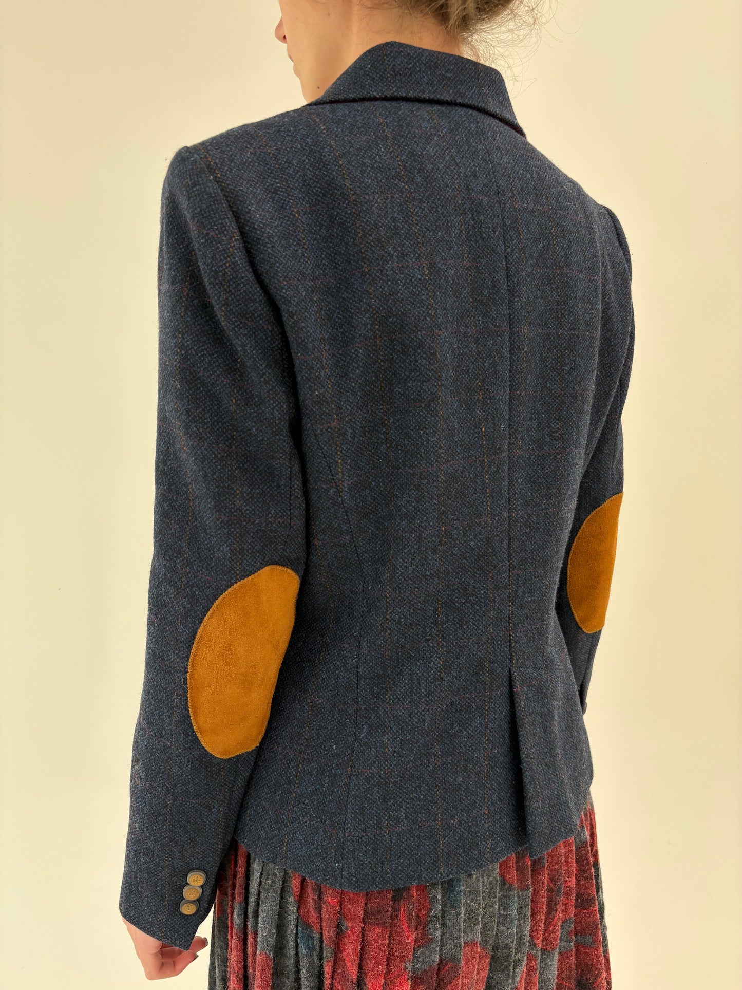 Sacou din tweed Donegal cu închidere tip smoking