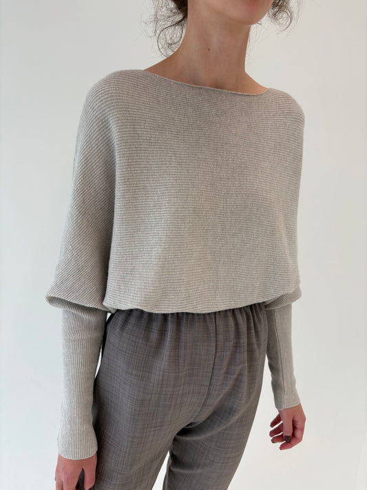 Pulover italian cu mânecă fluture din mix de lana extrafina silver gray