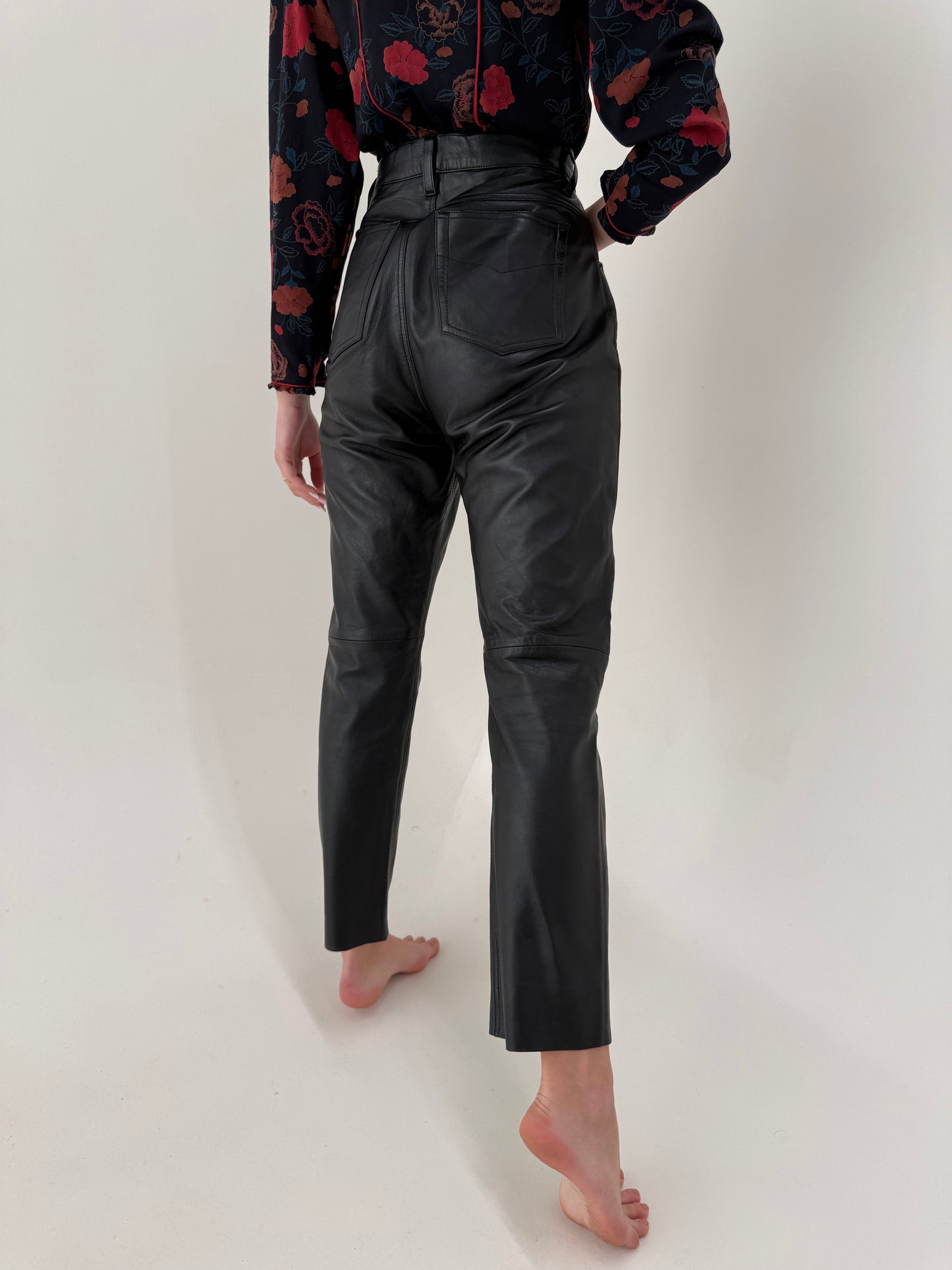 Pantaloni din piele naturală extrem de moale mom fit cu talie ultra înaltă