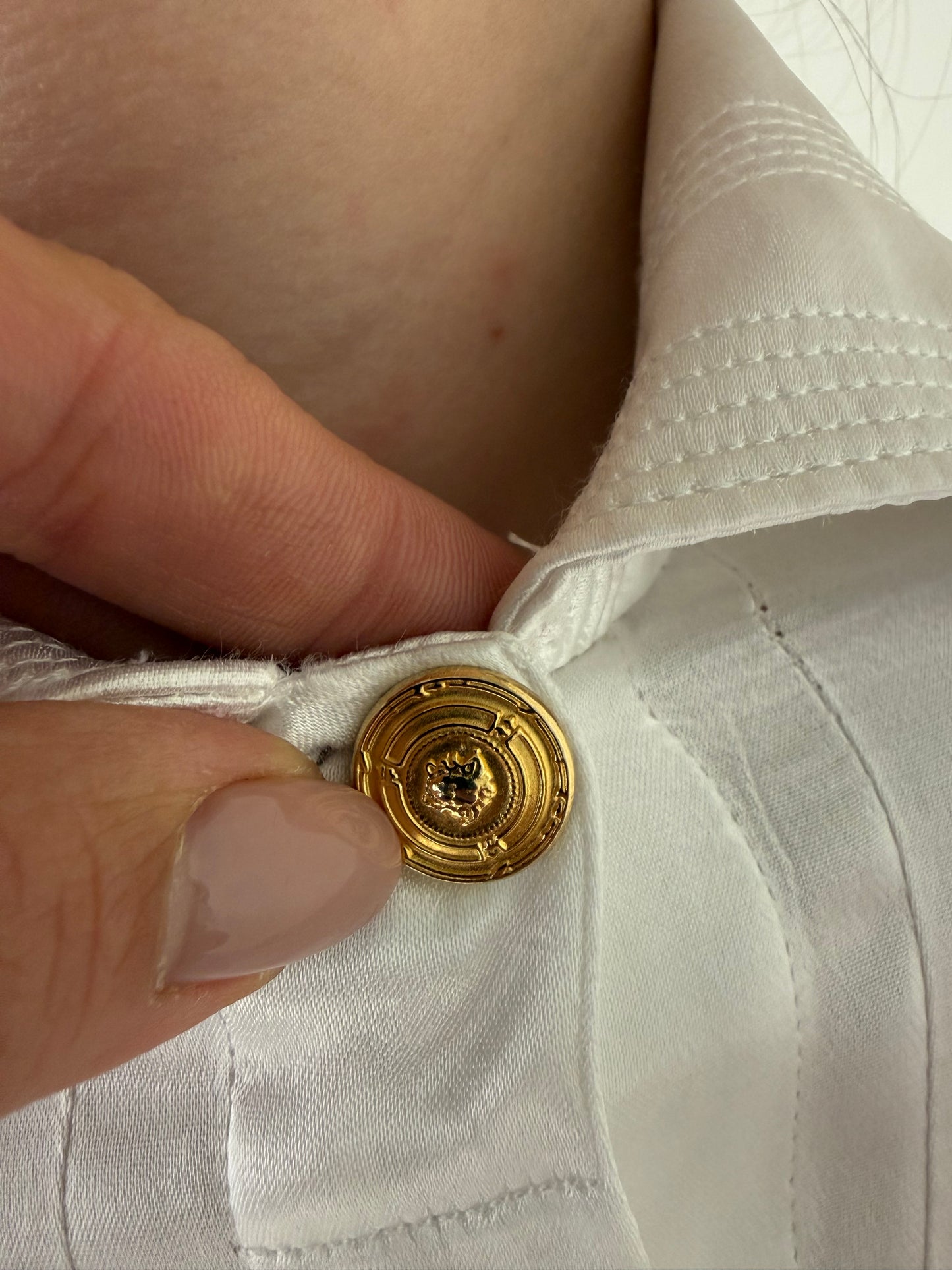 Cămașa Versace vintage satinata cu guler și manșete supradimensionate