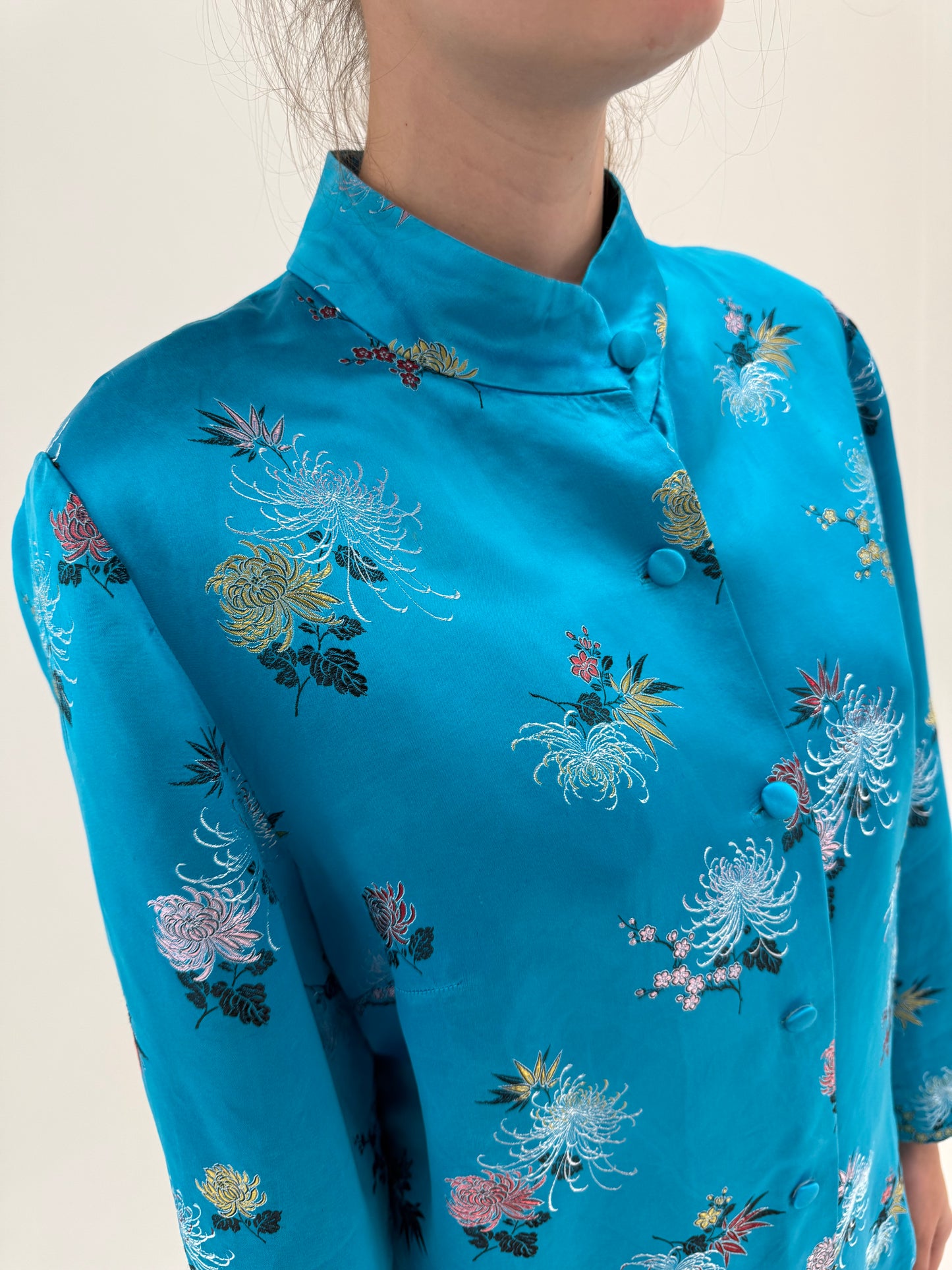Jacheta excepțională cu influențe asiatice din jacquard de mătase naturală
