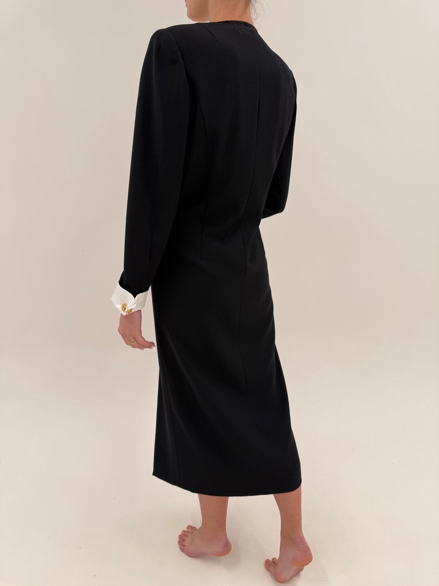 LBD maxi vintage nouă cu etichetă în stil Valentino cu revere și manșete contrastante