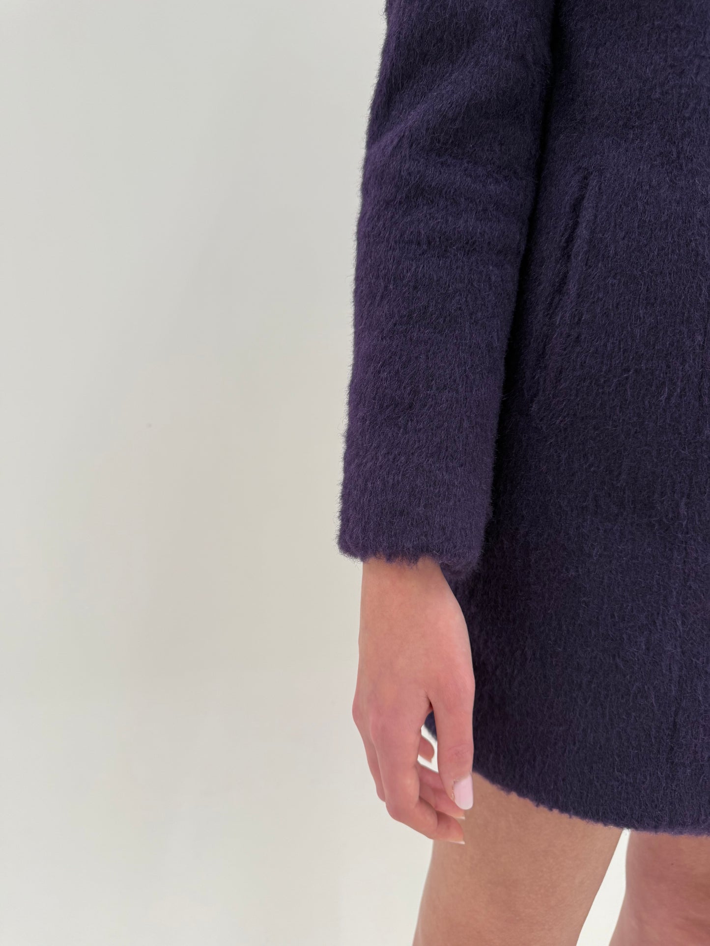 Palton cambrat aubergine din boiled wool cu guler înalt