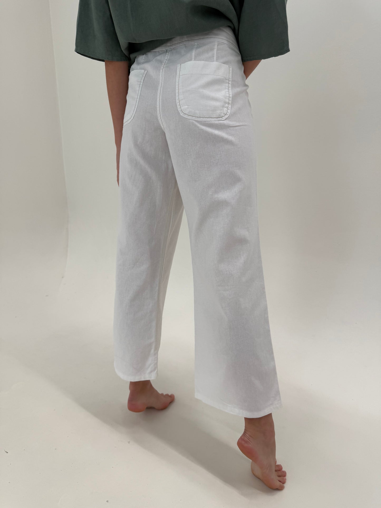 Pantaloni în croi drept cu talie reglabilă din pânză de in și bumbac