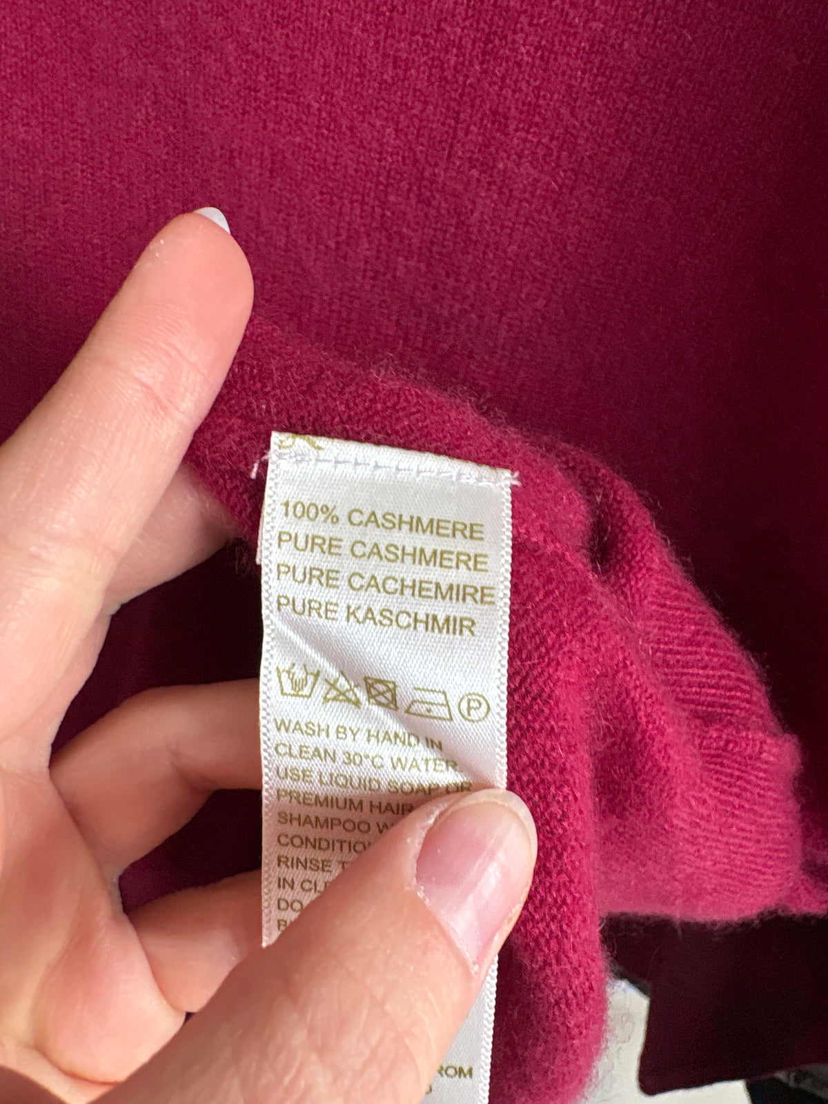 Pulover din cașmir raspberry red în anchior
