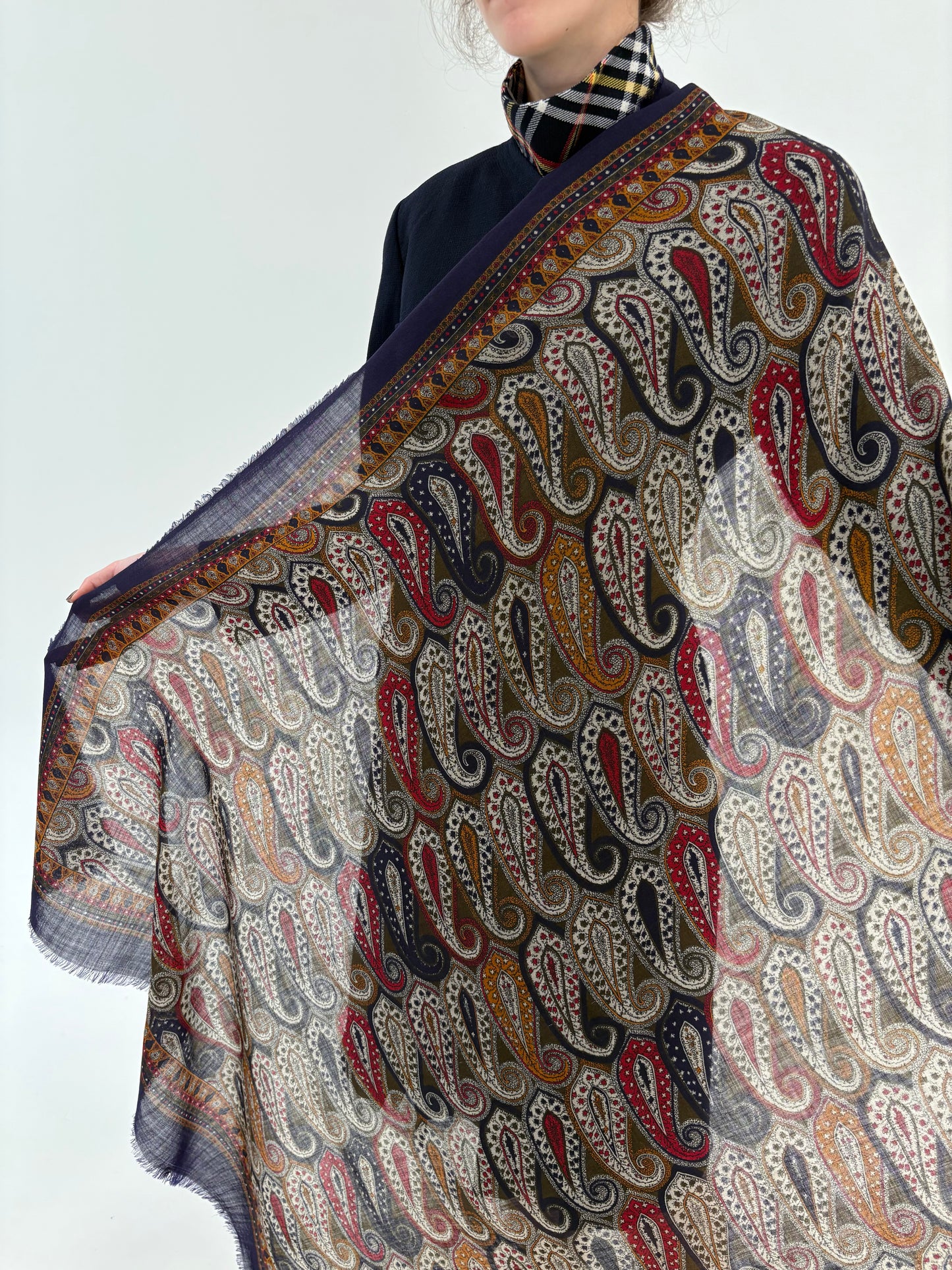 Eșarfă XXXXL din lana extrafina cu print paisley