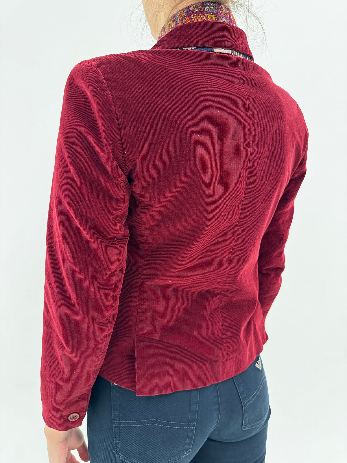Sacou Max Mara din catifea dark cherry red cu inserție de brocart sub guler