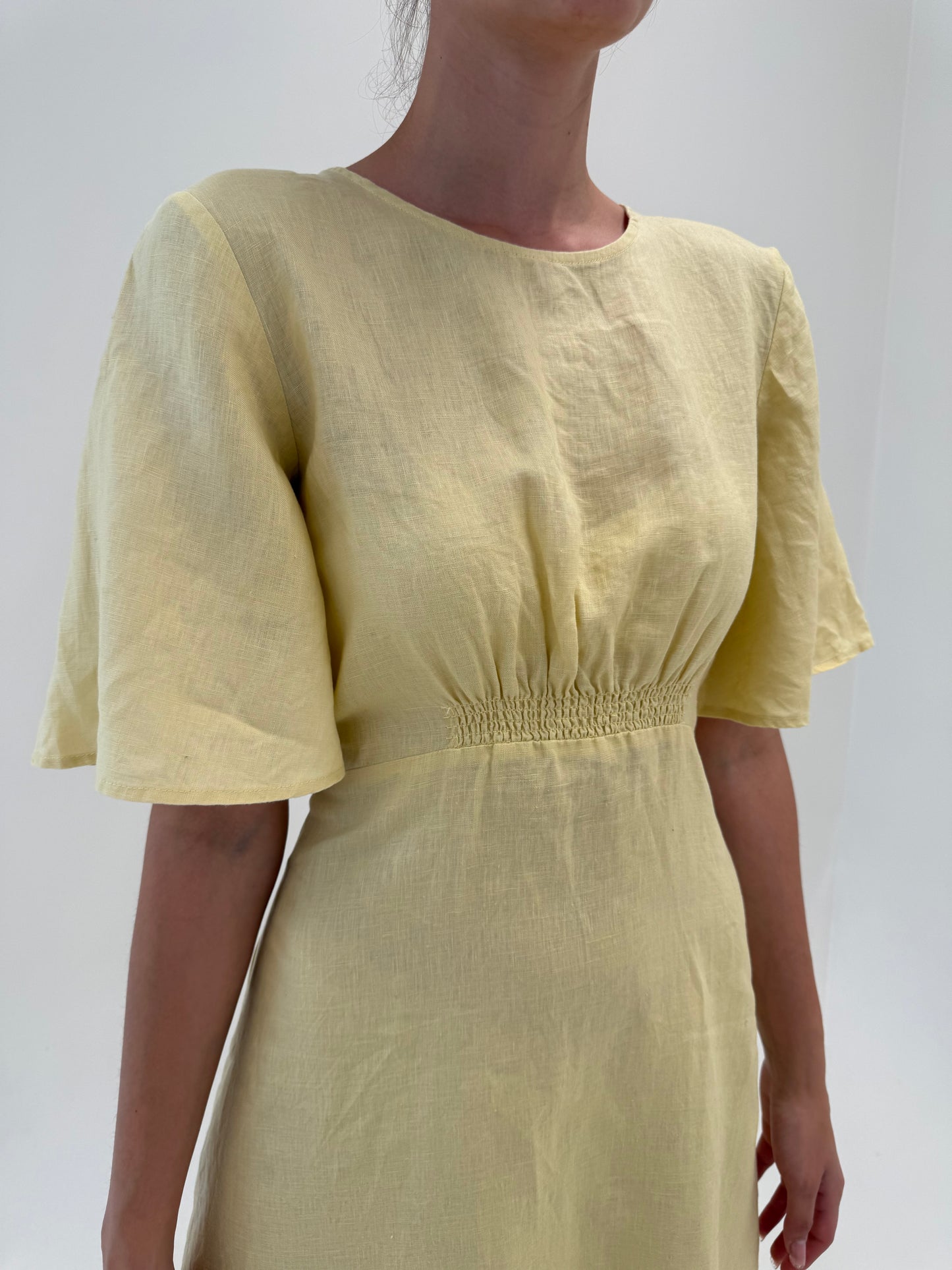 Rochie maxi din in premium cu talie ultra înaltă elastică și mâneci clopot