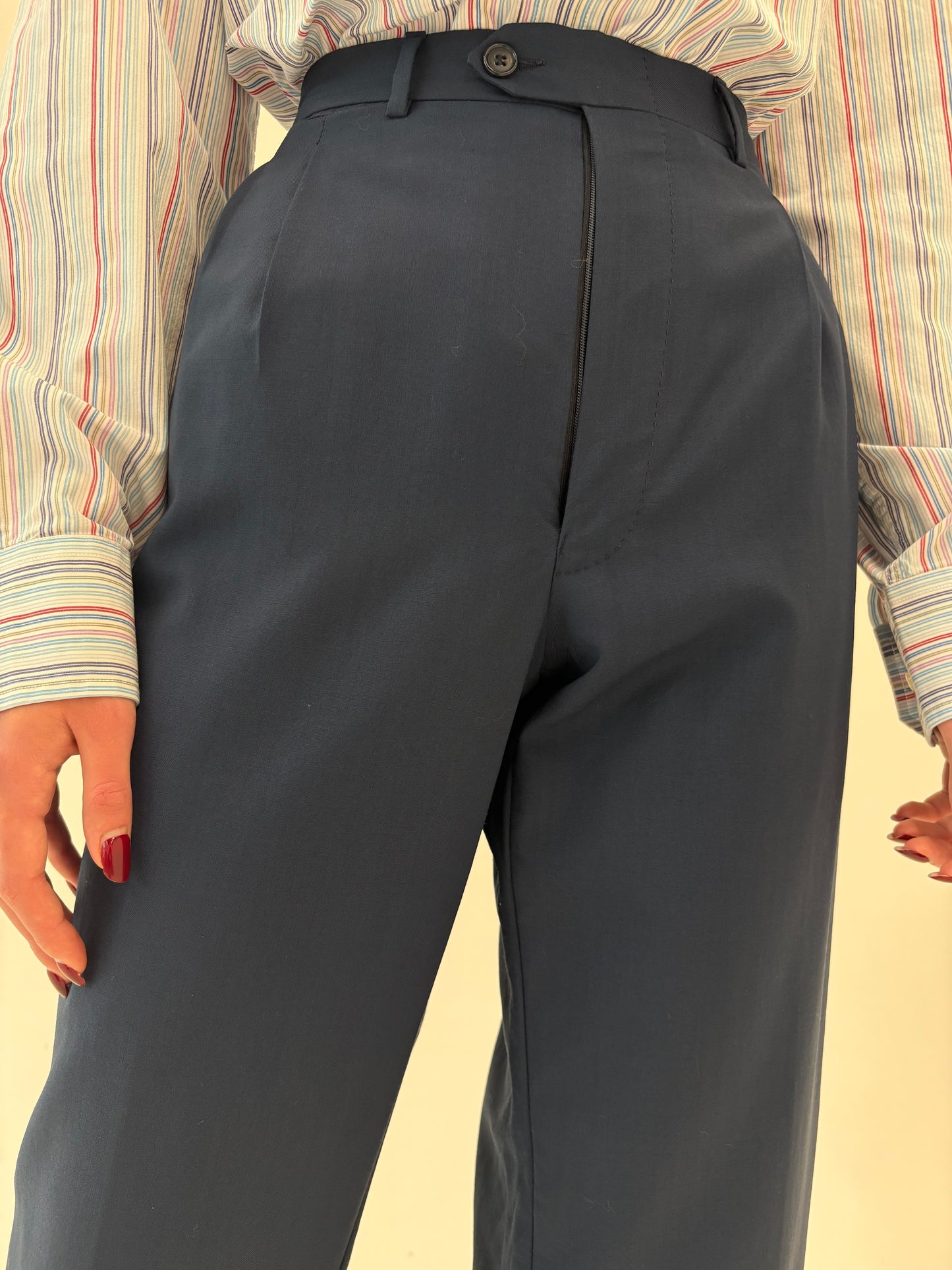 Pantaloni din lana pura extrafina virgină certificată cu pense