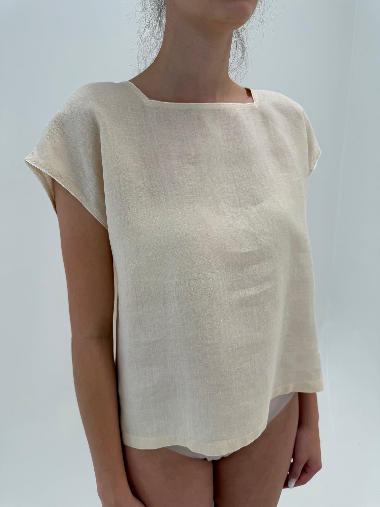 Top Max Mara vintage light nude în croi lejer din in moale excepțional