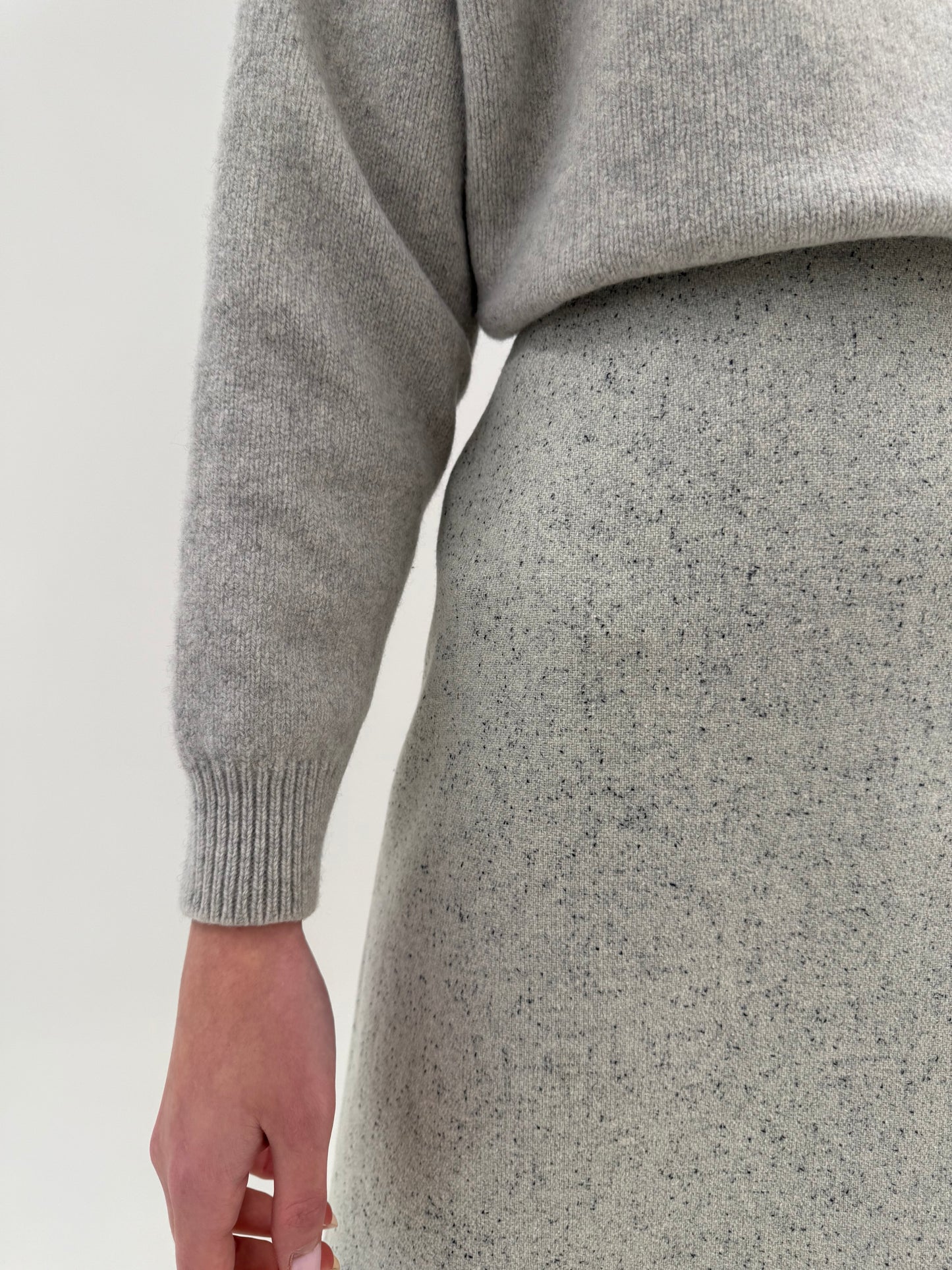 Fustă maxi de brand luxury Madeleine silver gray cu talie ultra înaltă