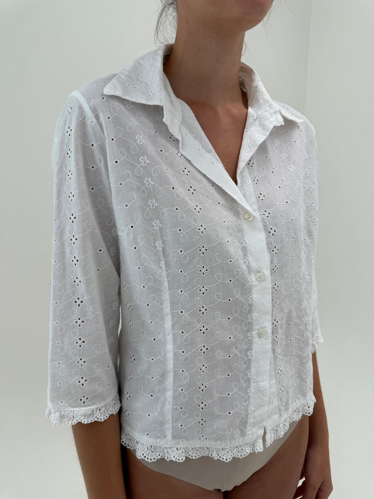 Cămașa din bumbac excepțional integral cu broderie anglaise