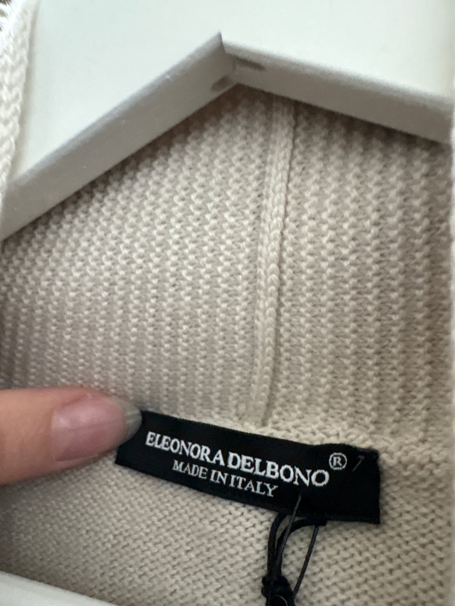 Cardigan nou italian off white din lana merino extrafina