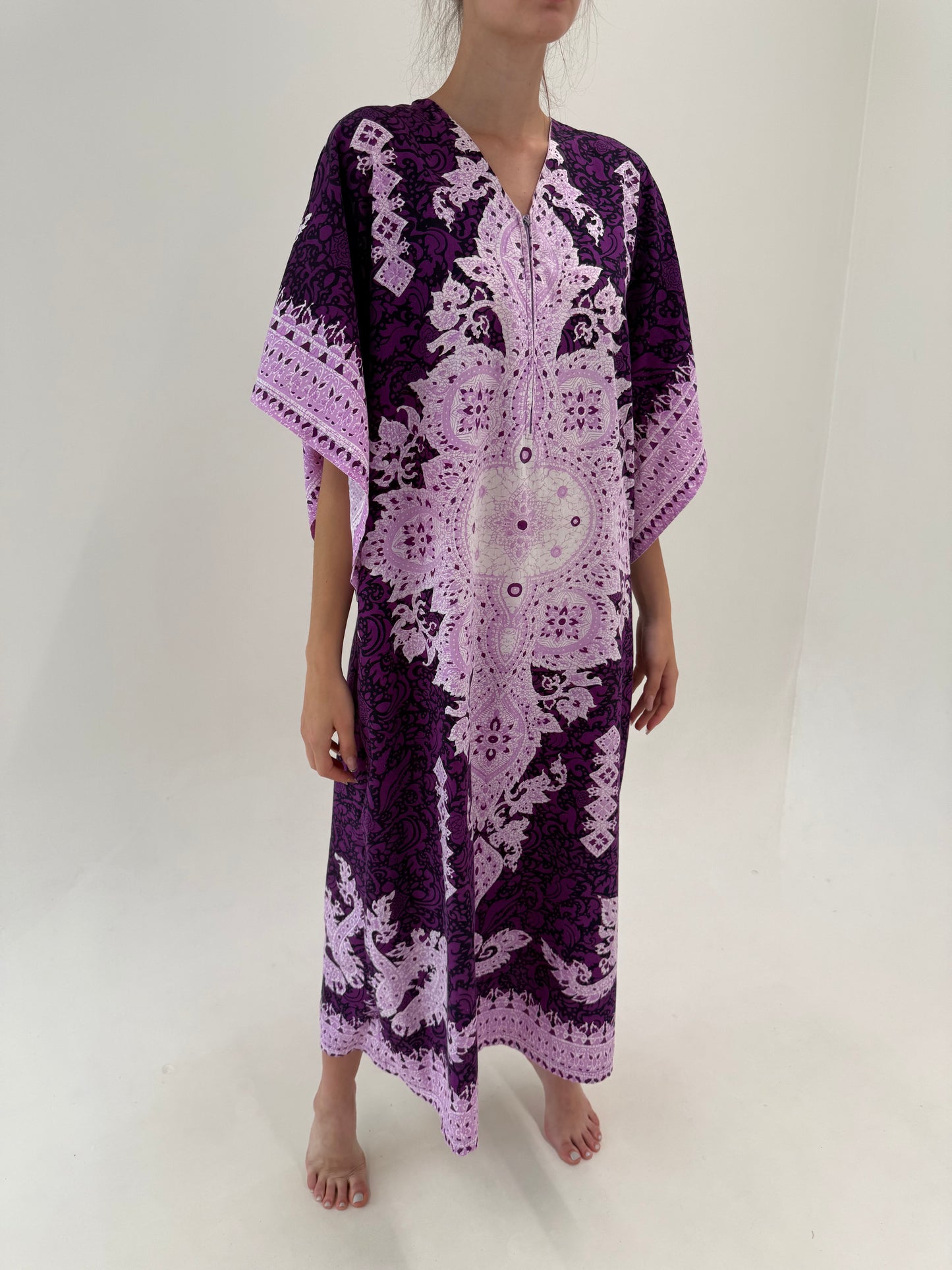 Kaftan din pânză de bumbac în nuanțe superbe de lavandă și elctric purple
