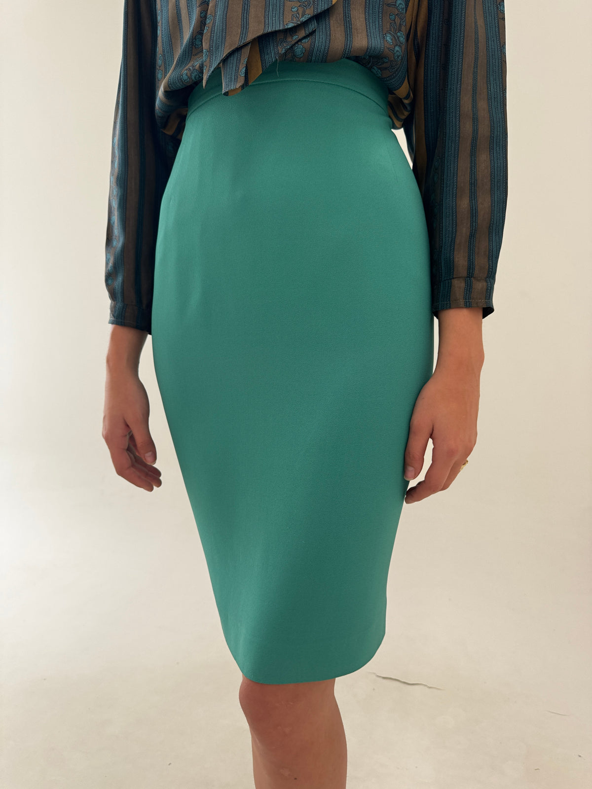 Fustă Valentino creion emerald green din crep gros midi cu talie ultra înaltă