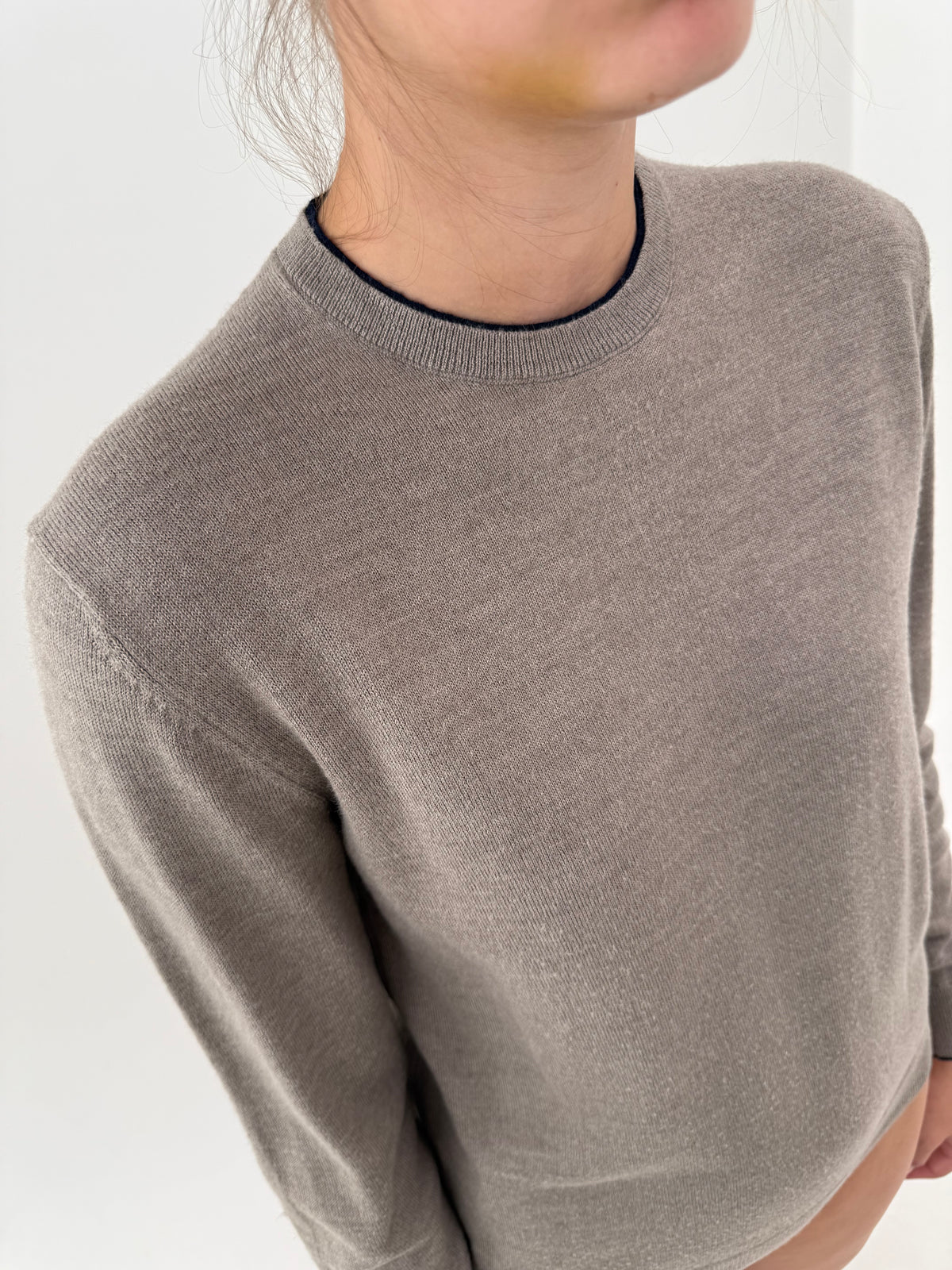 Pulover italian din lana merino extrafina light taupe crew neck