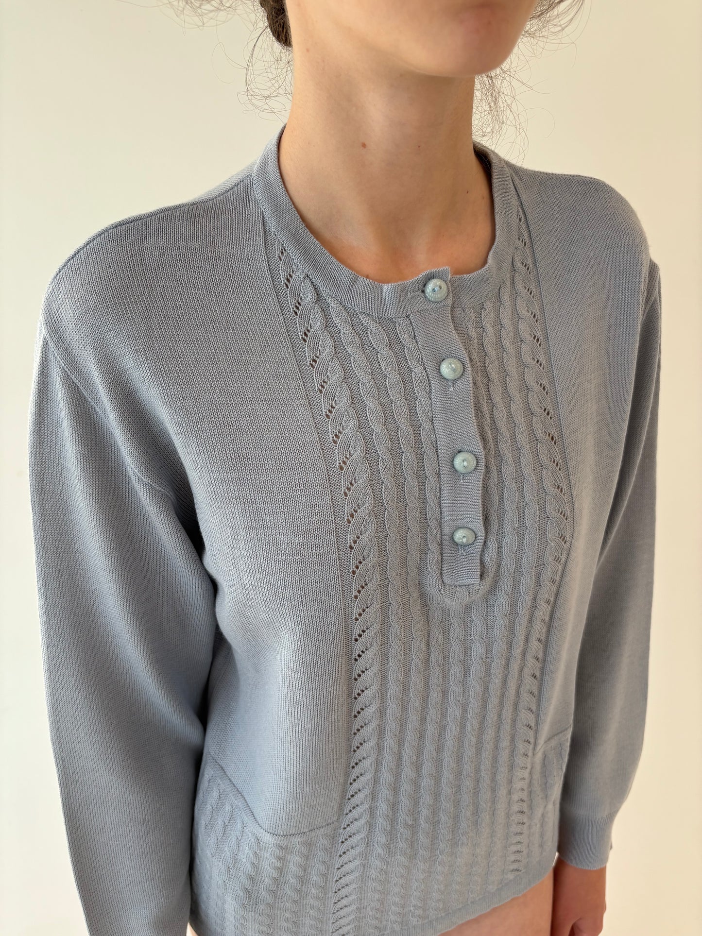 Pulover baby blue din lana merino extrafina cu torsade