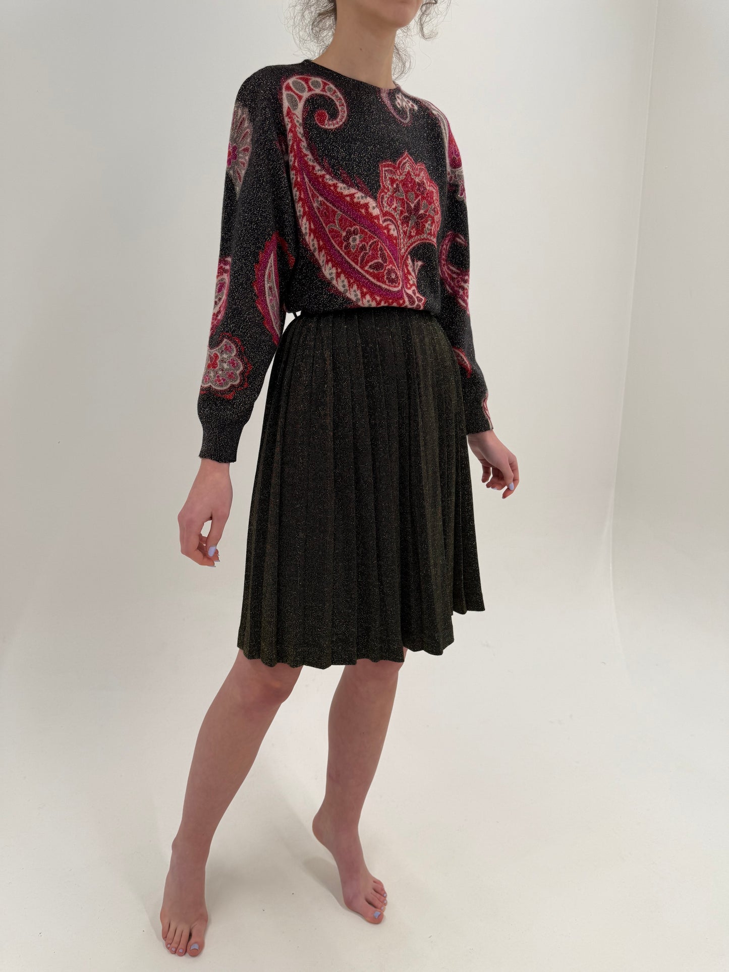 Fustă vintage plisată neagră din tricot de lana extrafina cu lurex auriu de la zi la seară