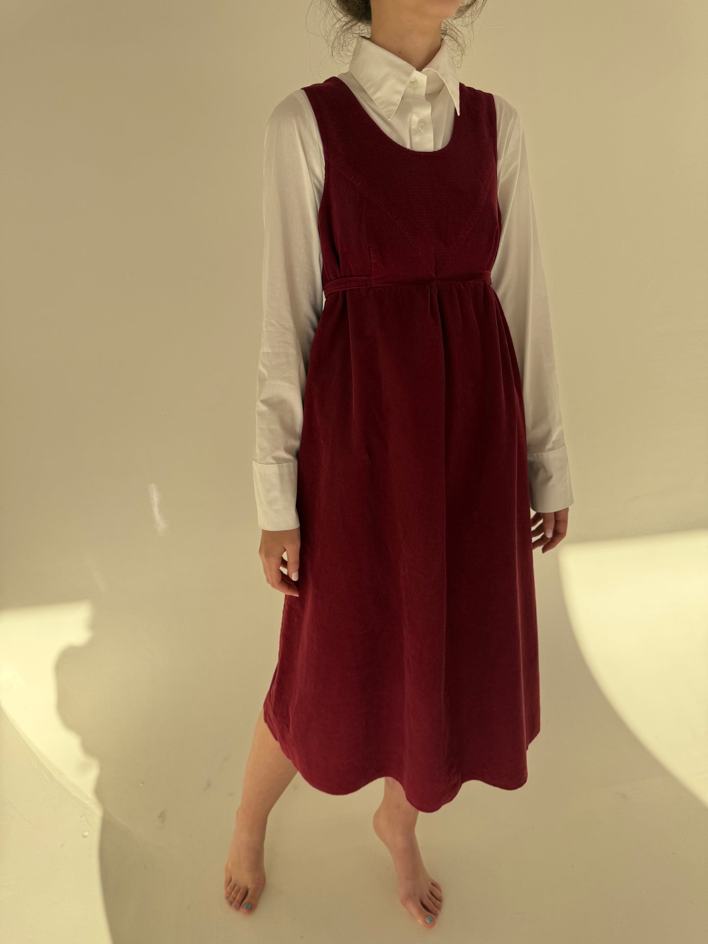 Rochie dark red din corduroy cu talie ultra înaltă reglabilă