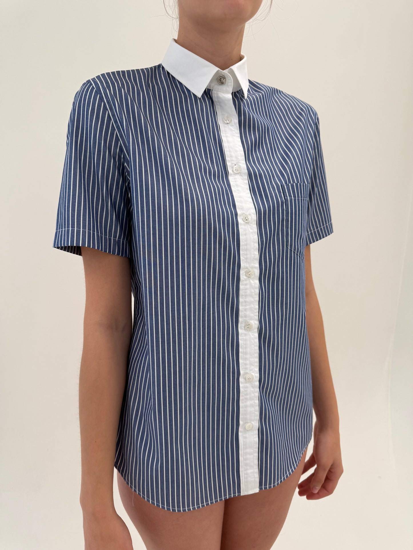 Cămașa Dolce&Gabbana cu dungi fine și influențe casual din poplin