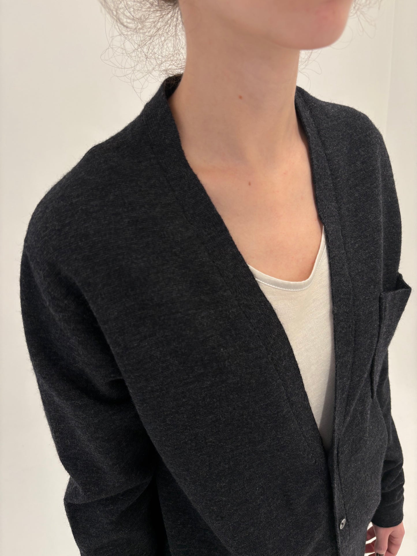 Cardigan vintage de gramaj mare în croi lejer din lana merino extrafina