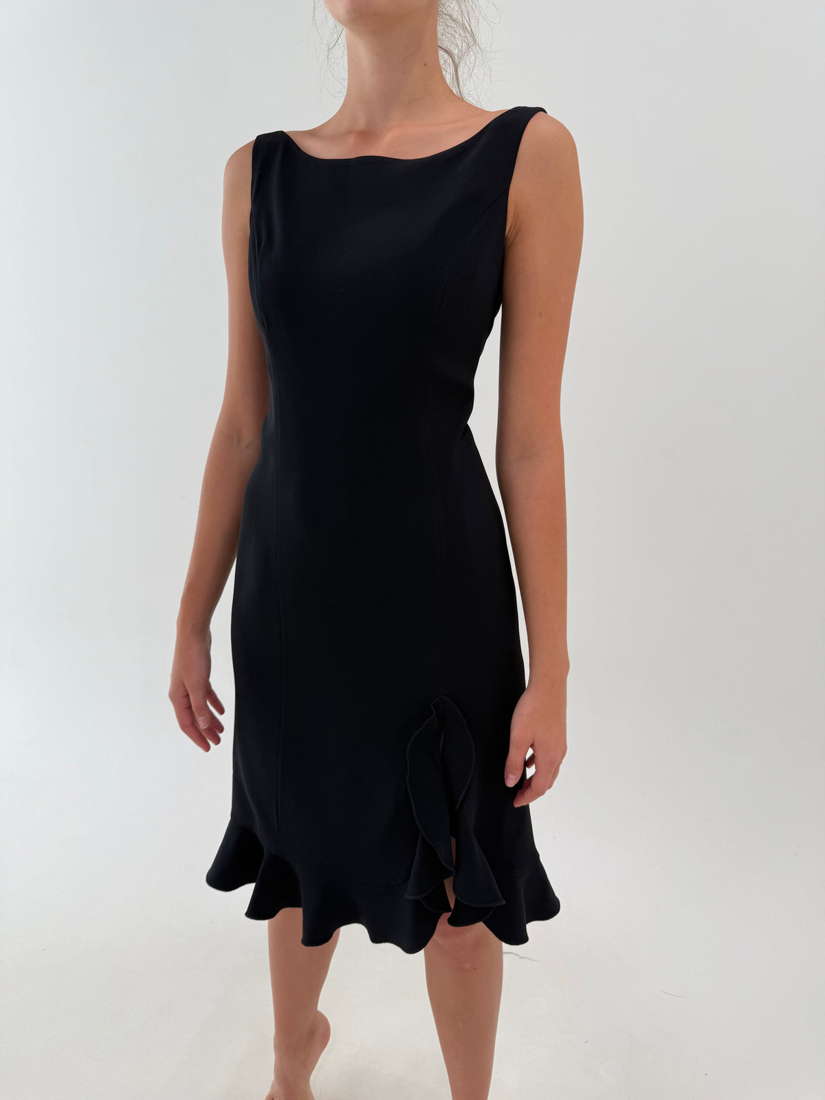 LBD Moschino excepțională de la business la cocktail în croi clasic mermaid