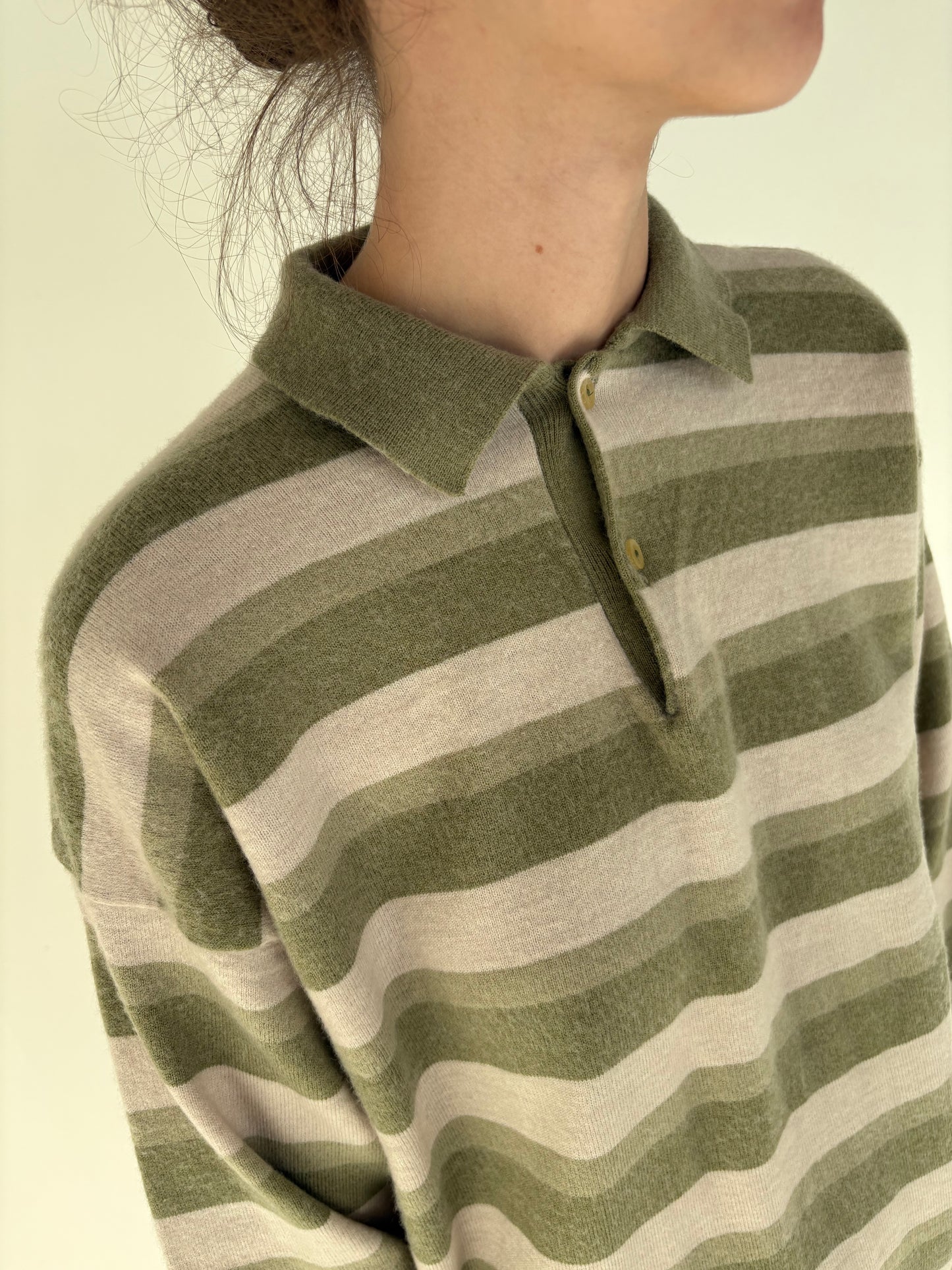 Pulover vintage polo din lana extrafina de gramaj mare și manșete îngustate