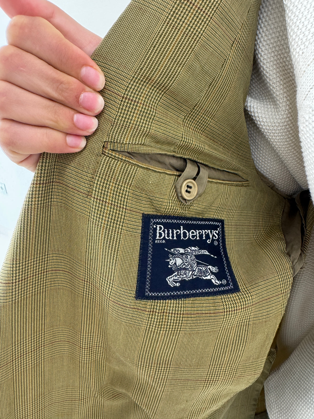 Sacou Burberry vintage în carouri fine din stofă de bumbac