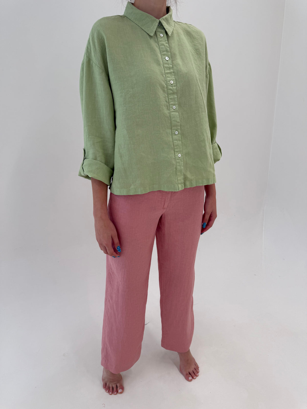 Pantaloni dusty pink din in premium în croi drept