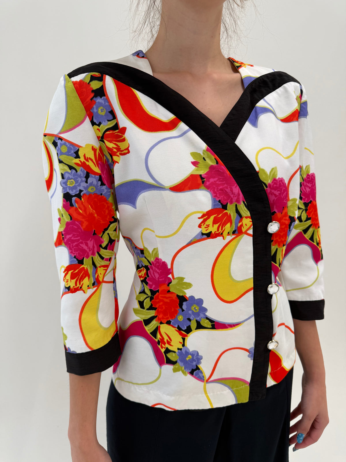 Sacou vintage ultra chic cambrat din faille cu print statement și paspoal negru