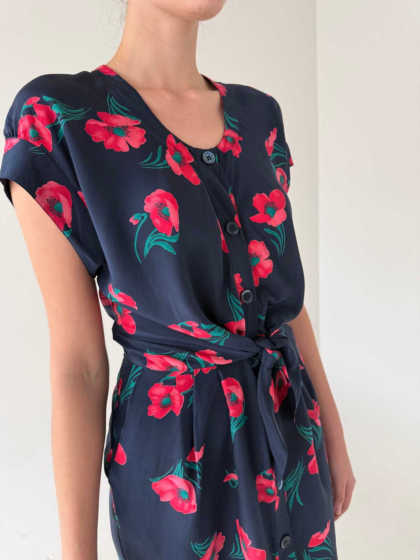 Rochie italiană din mătase naturală cu print floral superb și talie ușor reglabilă