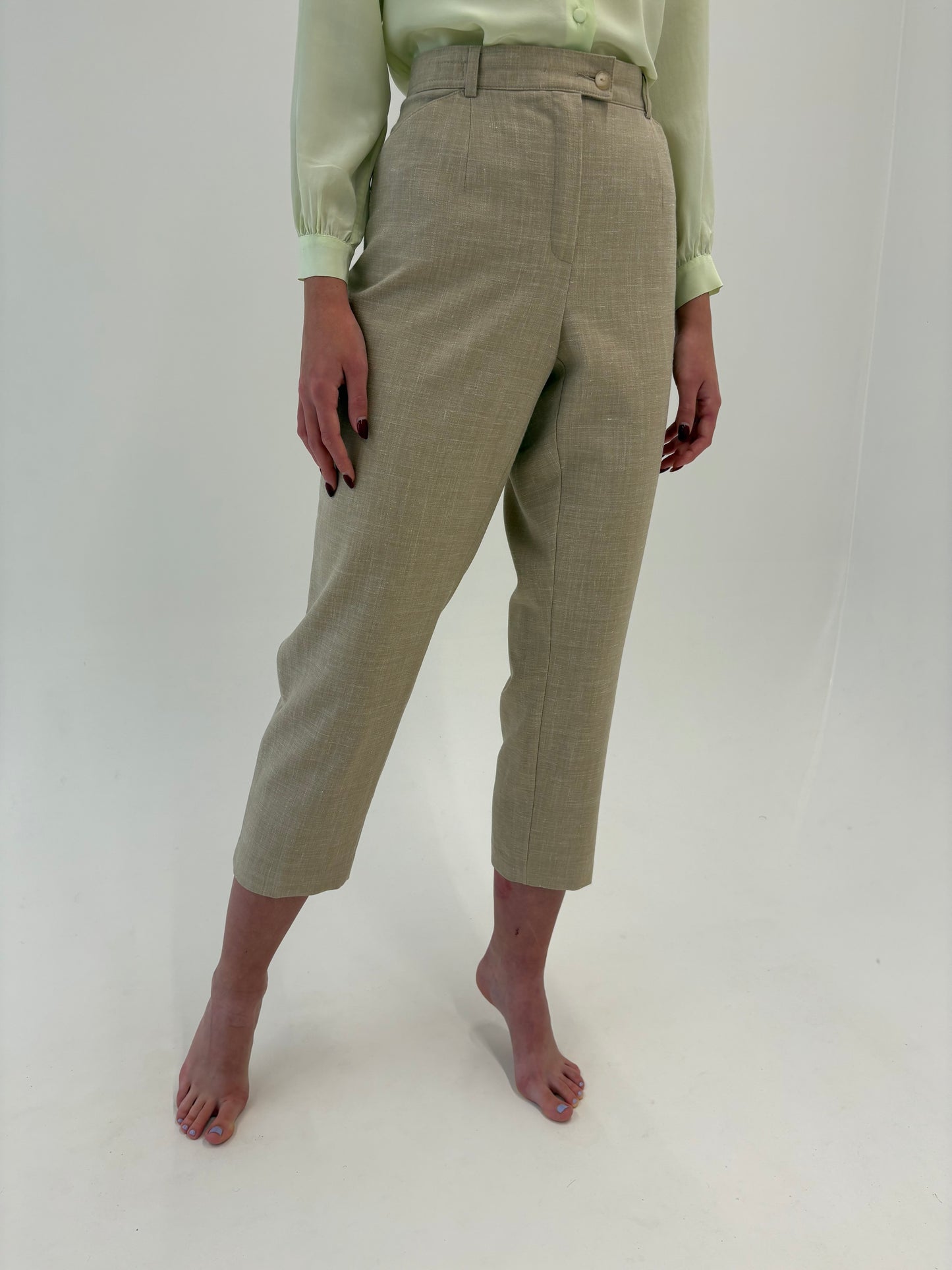 Pantaloni petite camel din stofă de lana extrafina