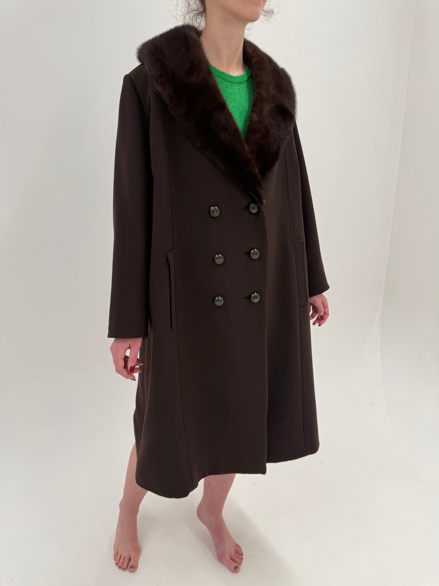 Palton vintage din stofă structurată chocolate brown cu guler din blană de nurcă