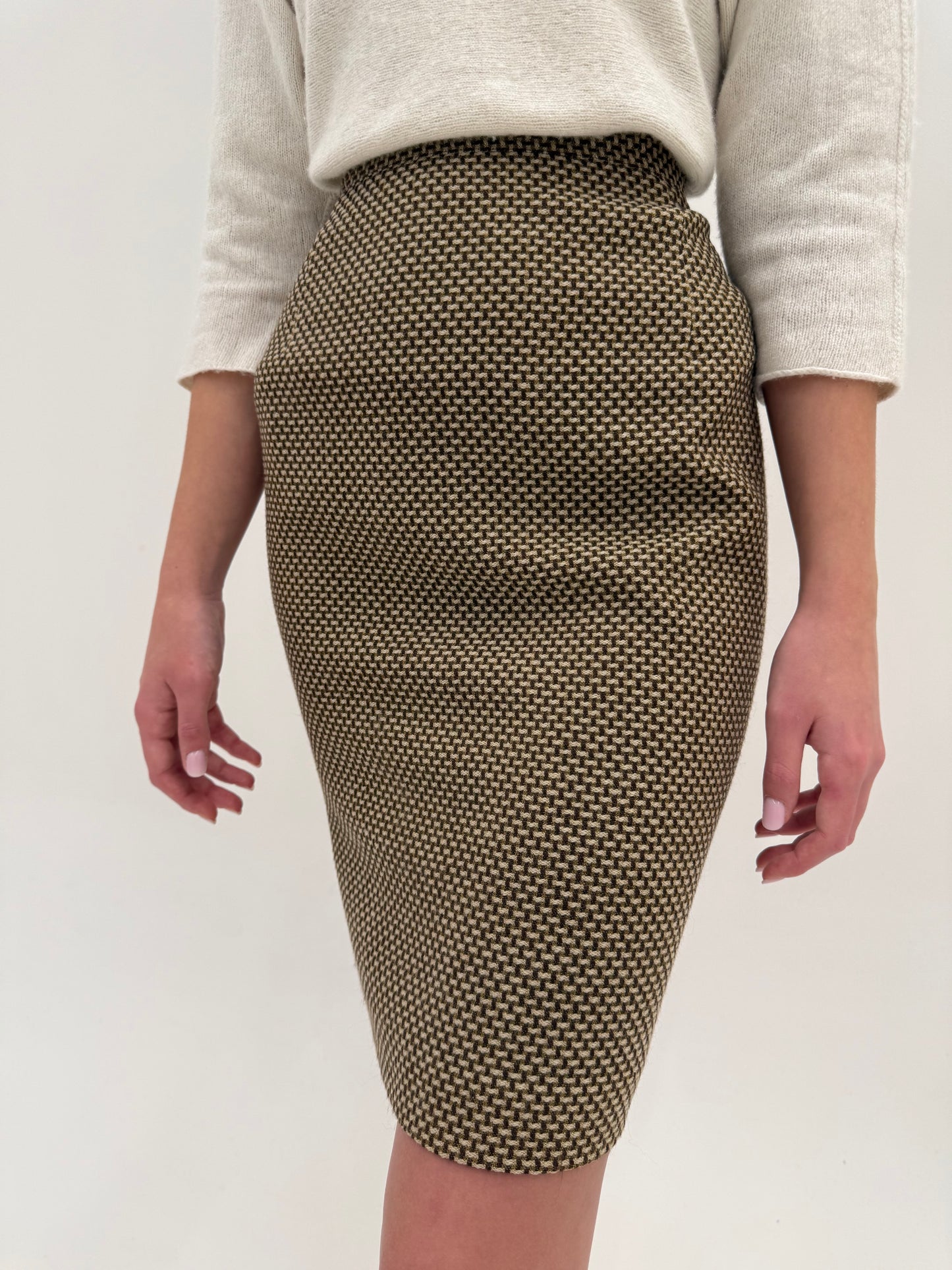 Deux piece de brand luxury italian din stofă cu textura 3D camel și negru