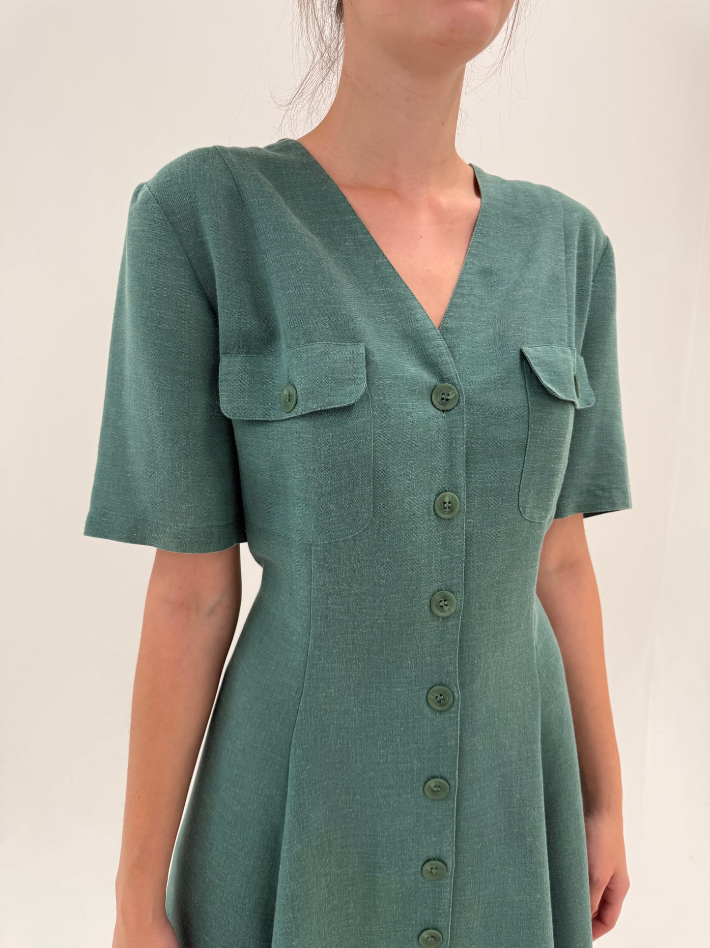 Rochie vintage dark green super vaporoasă în croi ușor cambrat