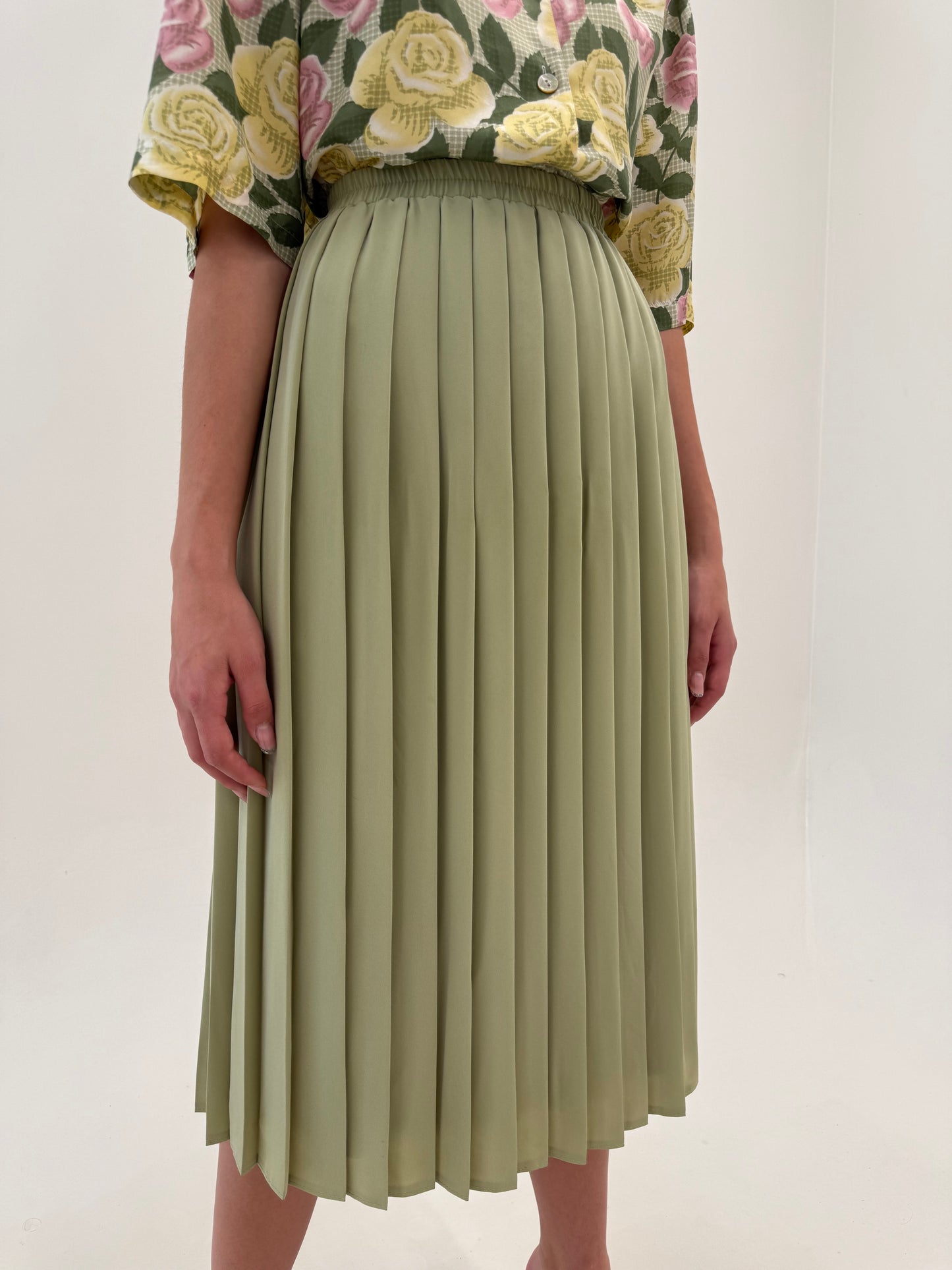 Fustă vintage plisată Sage green cu talie ultra înaltă elastică midi lung