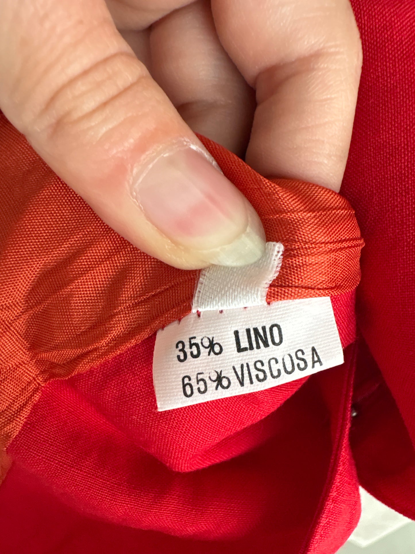 Sacou italian din pânză fină cambrat roșu tare în croi minimalist