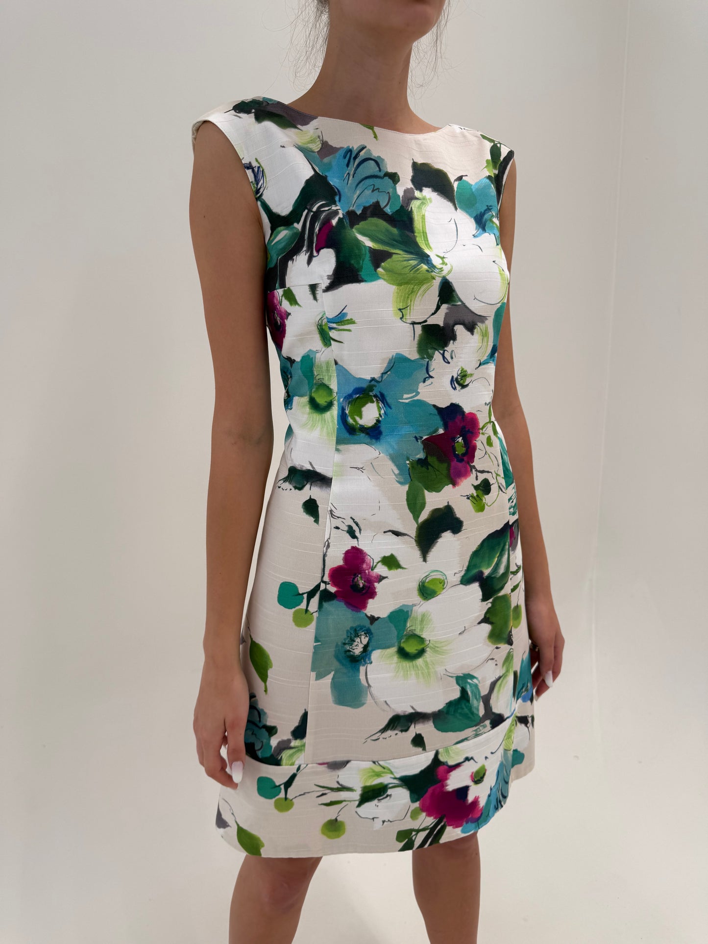 Set nou cu eticheta Marella by Max Mara în croi minimalist atemporal