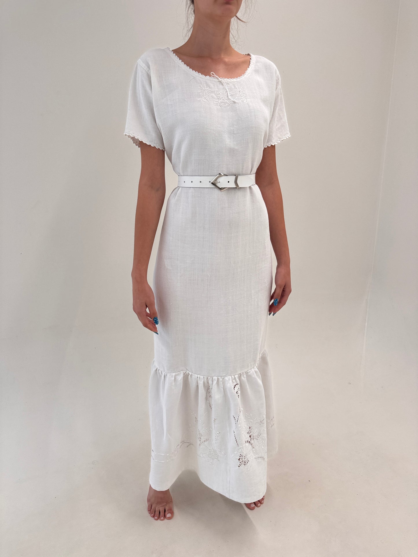 Rochie maxi excepțională din pânză de in cu broderie manuală delicată