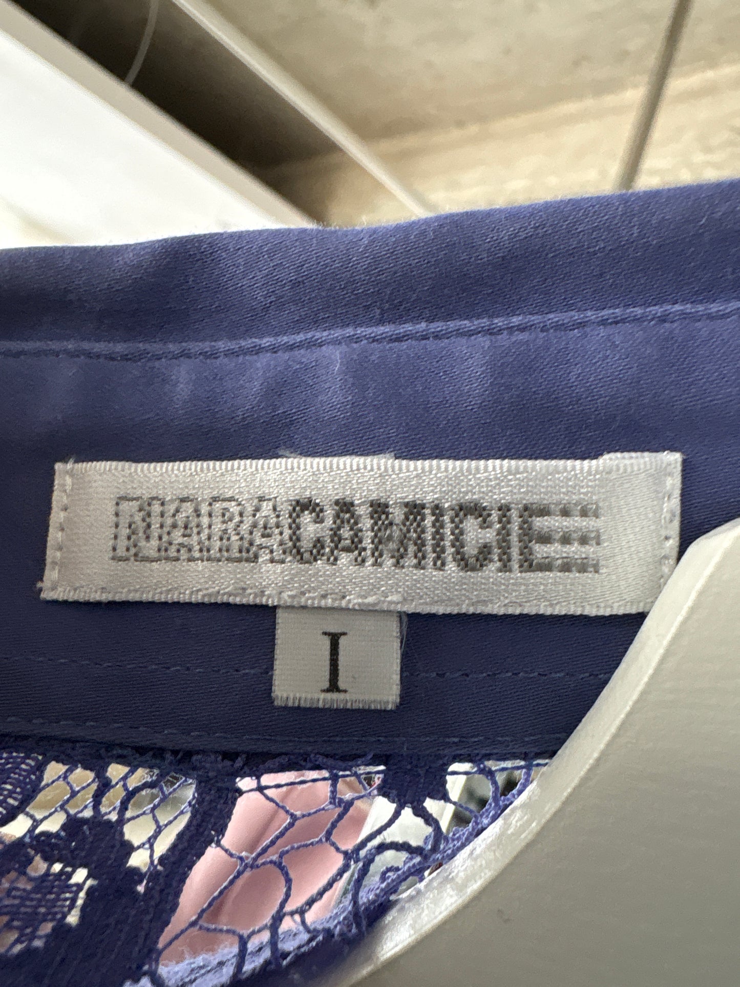Cămașa luxury Nata Camicie cu jabou din dantelă chantily cu jabou
