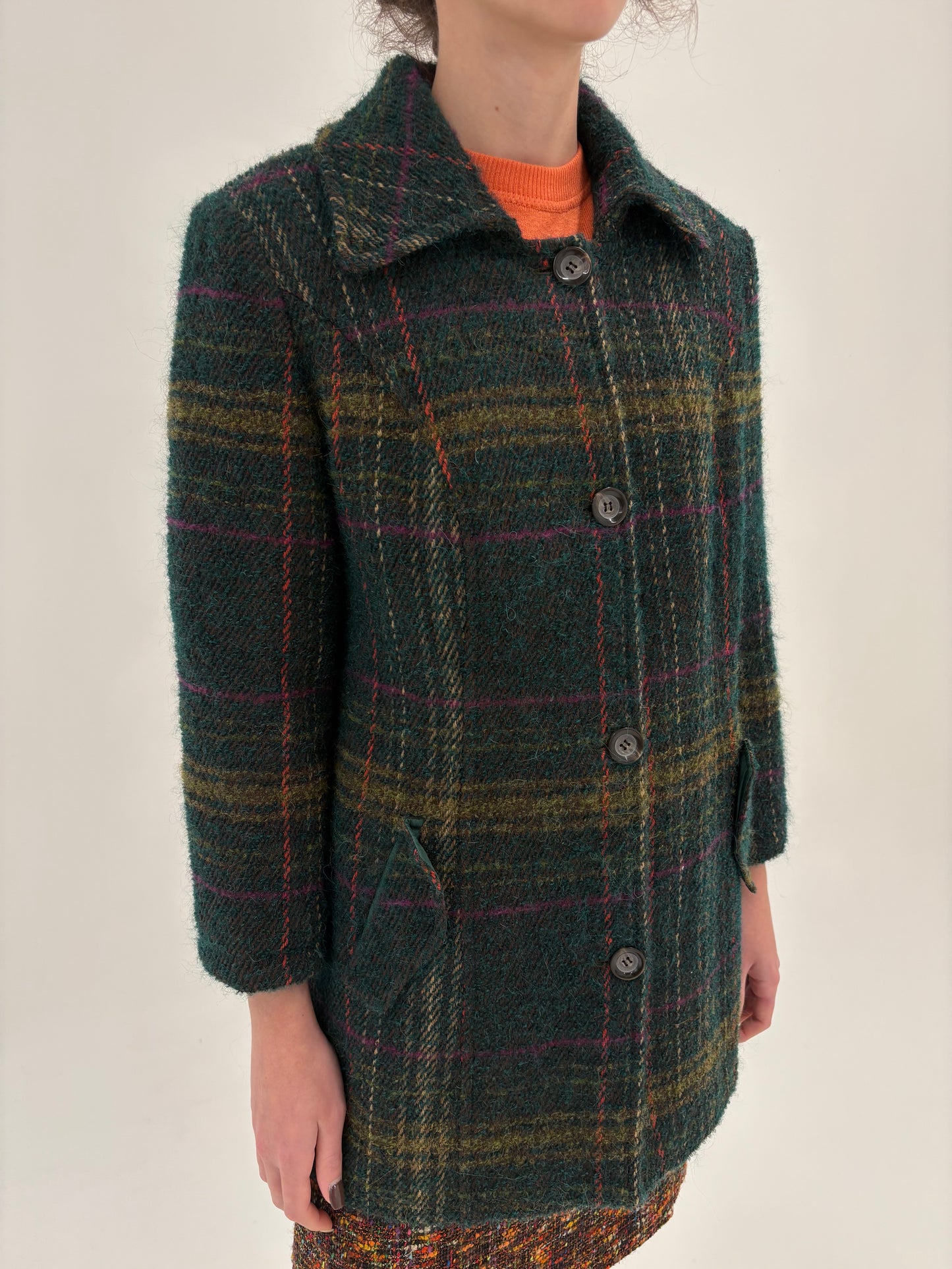 Palton din tweed gros de mohair forest green cu carouri în culori tari