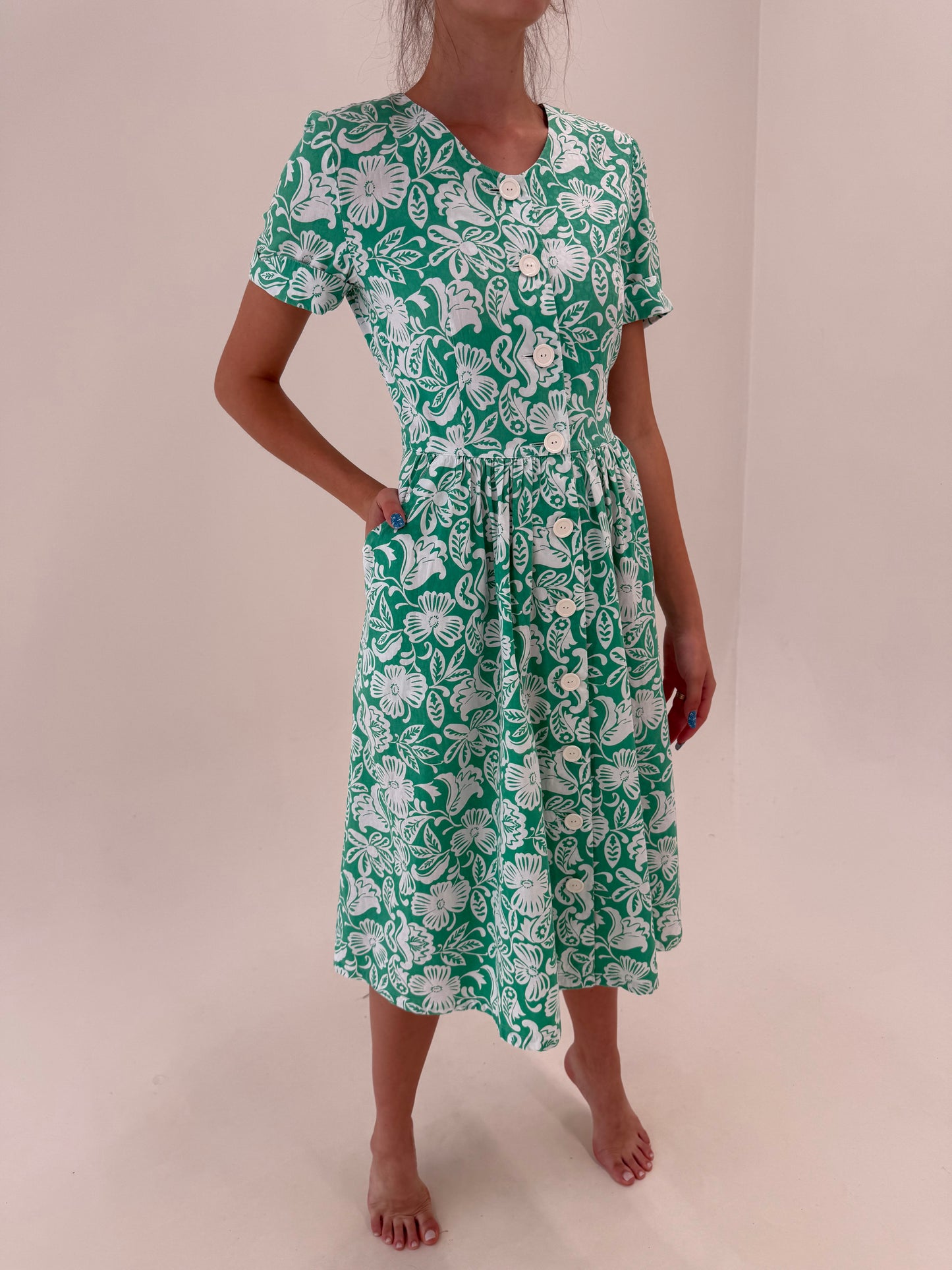 Rochie vintage din cea mai fina panzica de bumbac cu buzunare