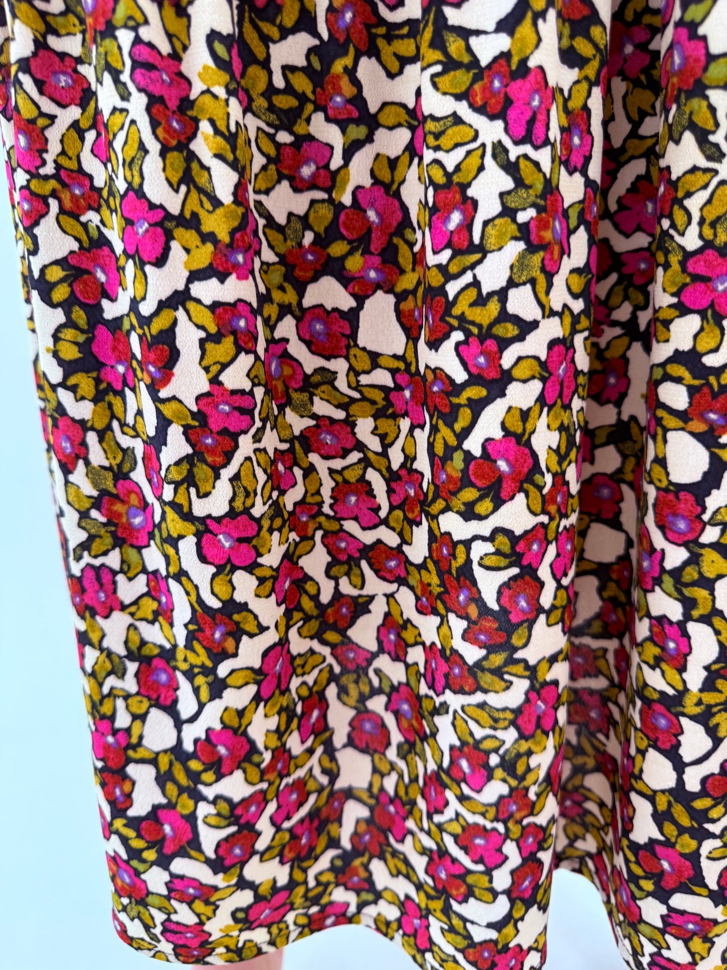 Rochie maxi camel cu print organic și talie ultra înaltă