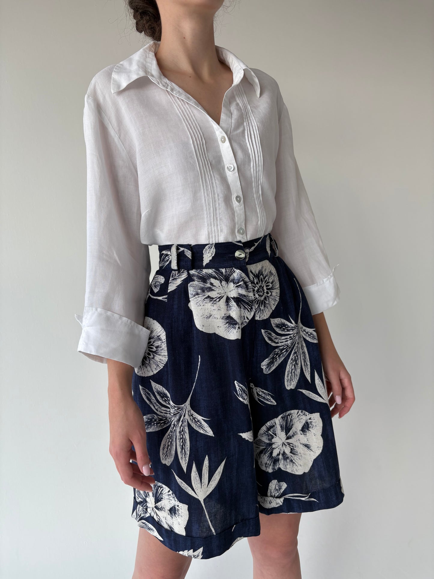 Pantaloni vintage din pânză cu talie ultra înaltă marcată elastică