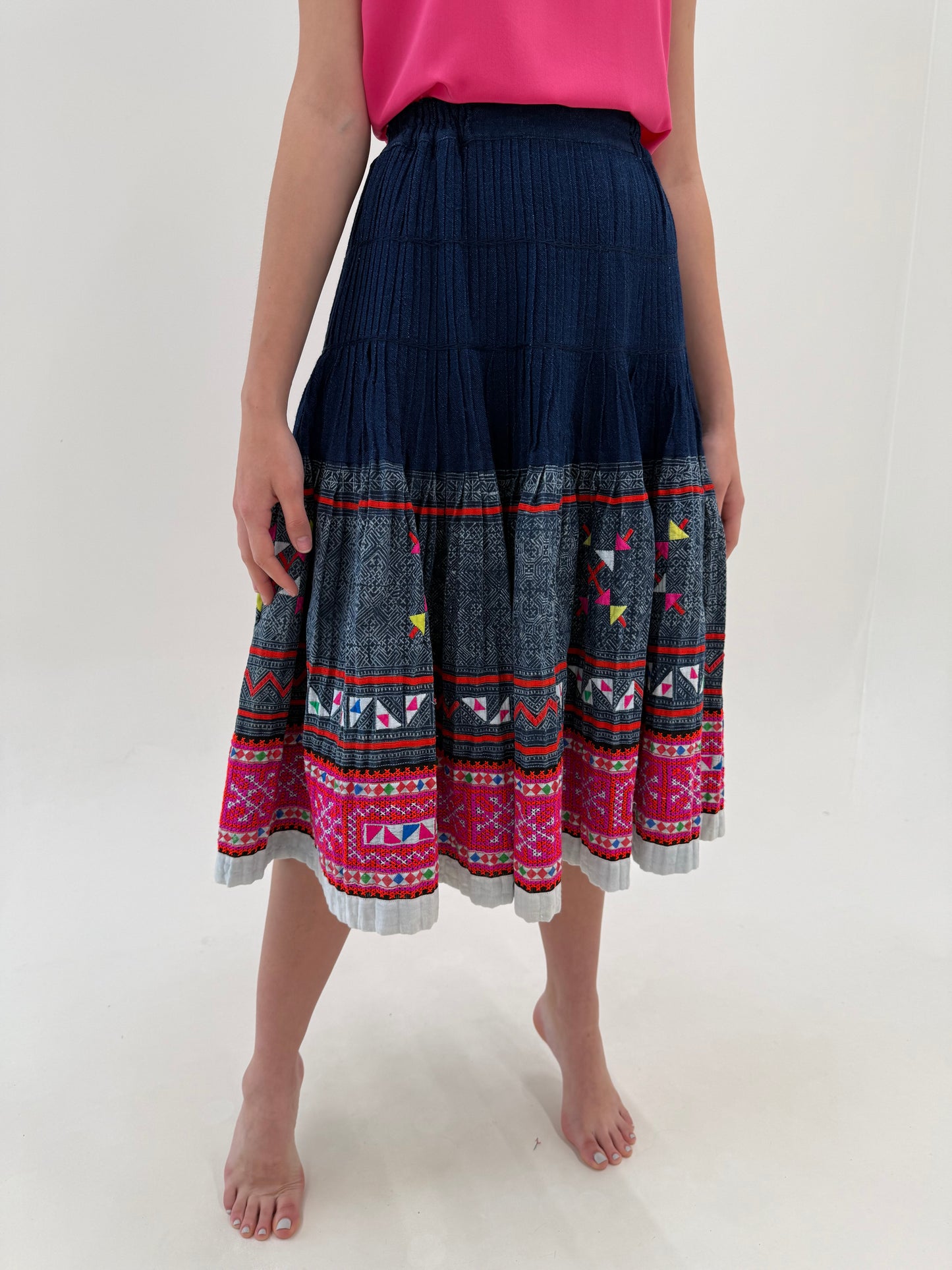Fustă vintage din pânză excepțională jeans blue plisată cu broderie manuală